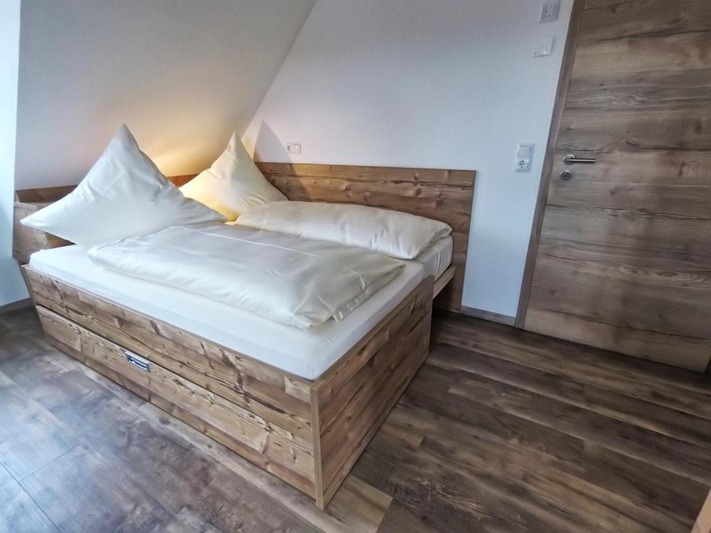 Ferienwohnungen Fewo Landglueck Herrieden Exterior foto