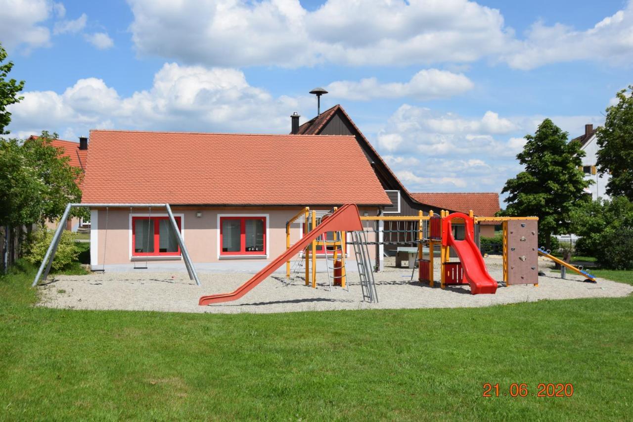 Ferienwohnungen Fewo Landglueck Herrieden Exterior foto